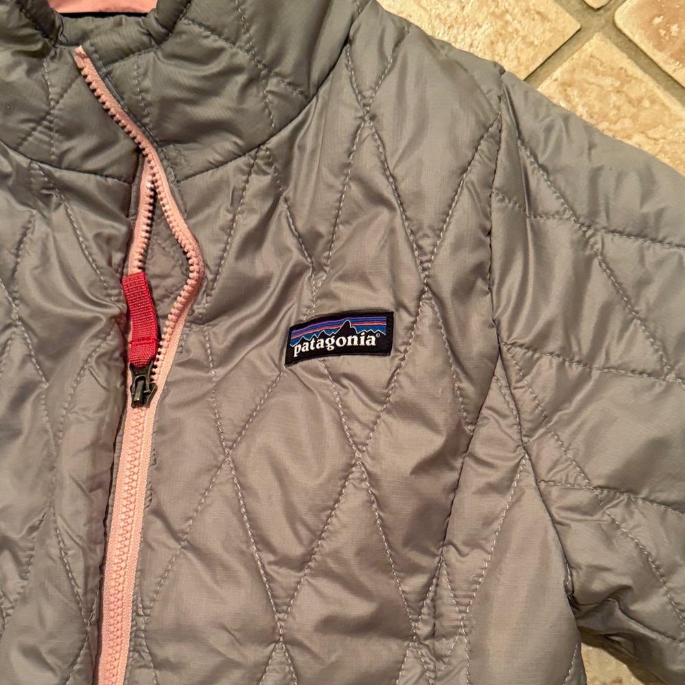 Patagonia Kids Gray and Pink “Nano puff” Jacket. Size MED - Picture 2 of 6